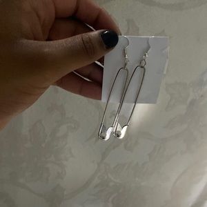 ~safety pin earrings~